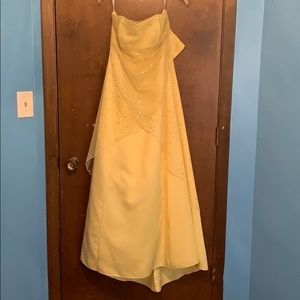 Yellow sparkle prom dress